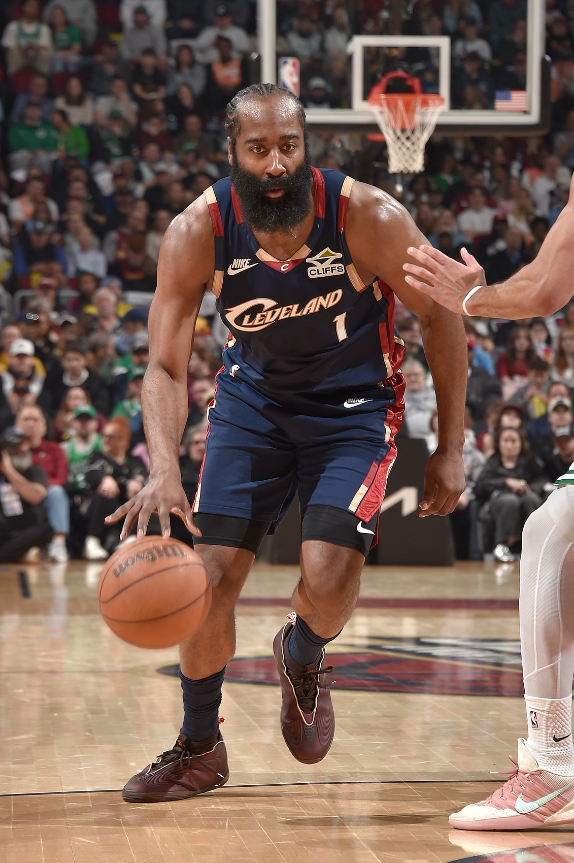 开云-可惜空砍!哈登骑士生涯首次单场30分 此前11场最高23分