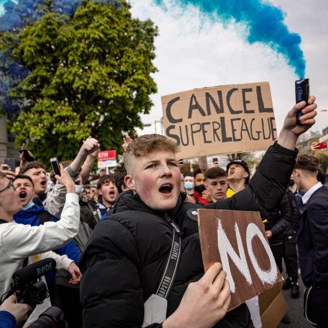 开云在线-观众不再专注,豪门难以为继,我们该为足球担心吗?